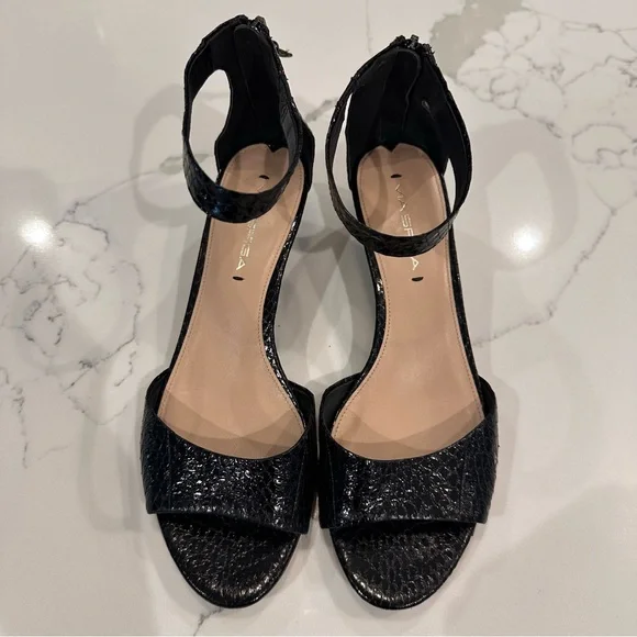 Via Spiga Womens Open Toe Ankle Strap Wedge Sandals Size 8 Black Snake Leather - Picture 11 of 13